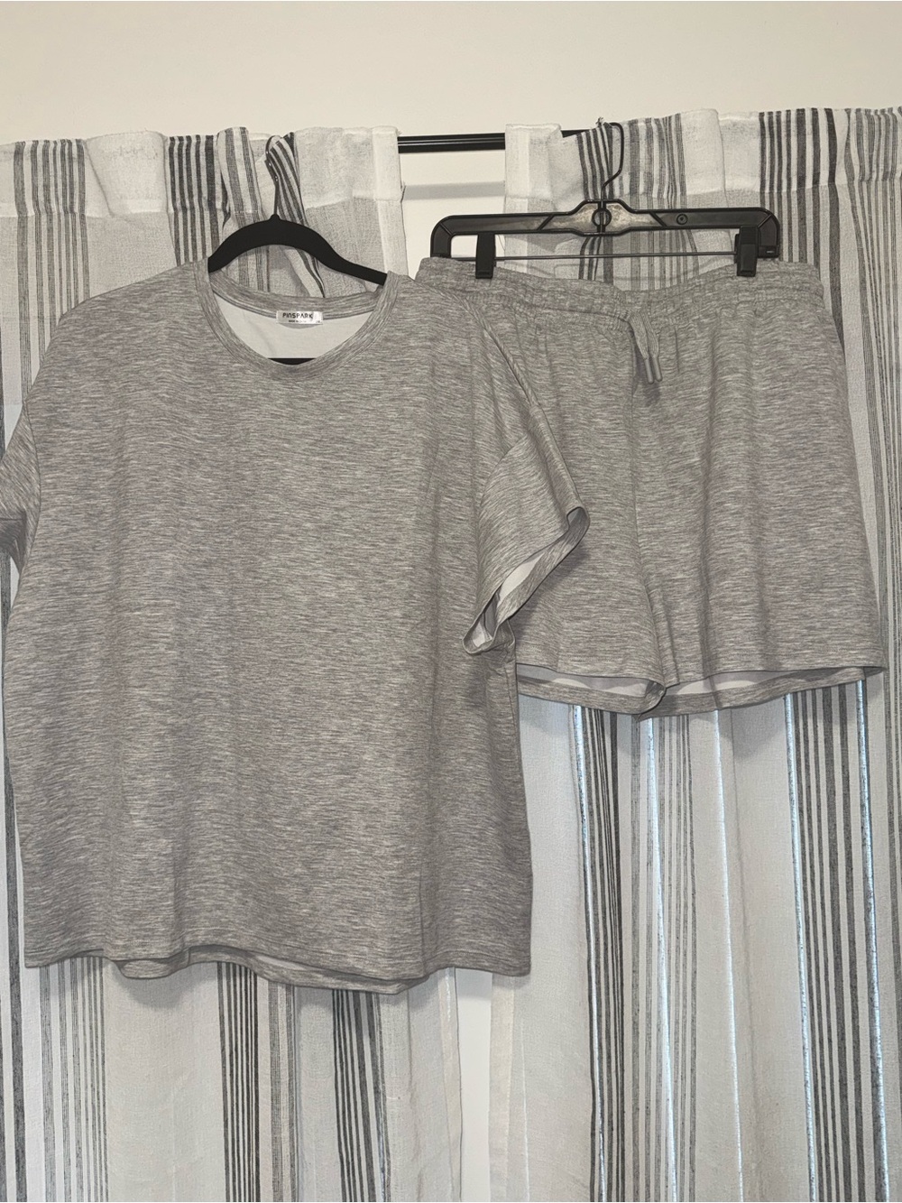 NWOT Light Gray Lounge Set - Tee and Shorts XXL
